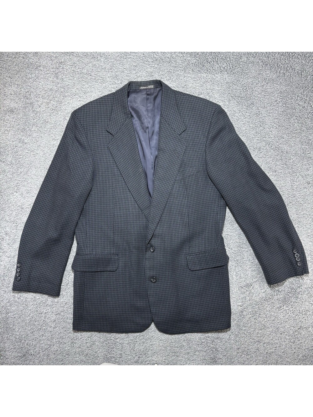 Tom James Executive Collection Custom Tailored In The USA Suit Men’s Size 42R